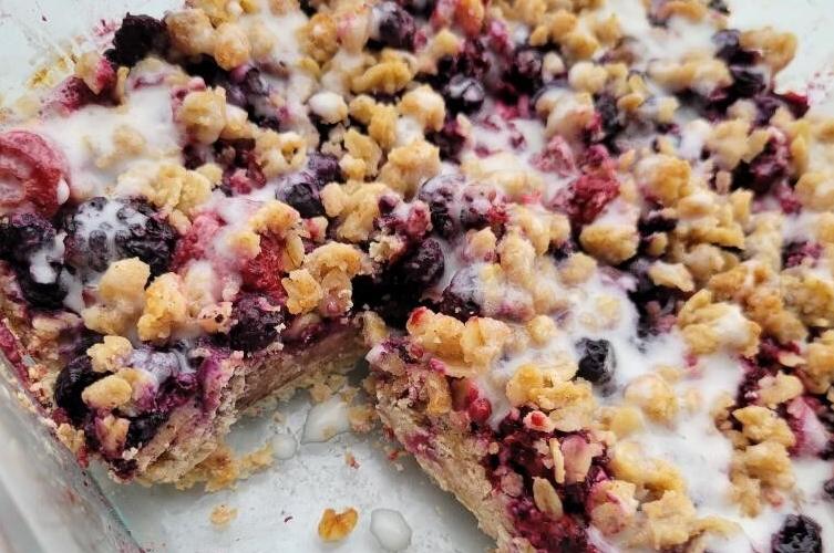 Mixed Berry Oatmeal Bars
